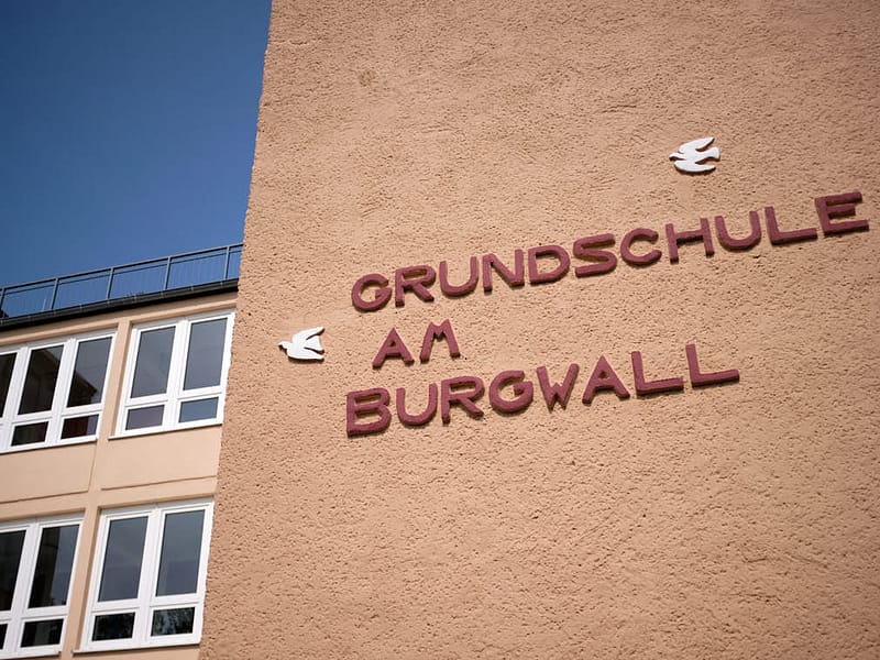 Grundschule am Burgwall Eingang Detail